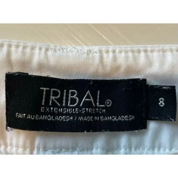 Tribal Extensible Stretch Bermuda Shorts Sz 8 White Neutral Coastal Preppy - Picture 2 of 7
